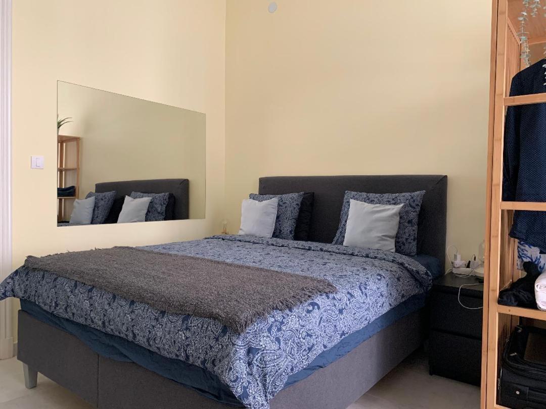 Sunlit Artist Studio Apartment Beograd Ngoại thất bức ảnh