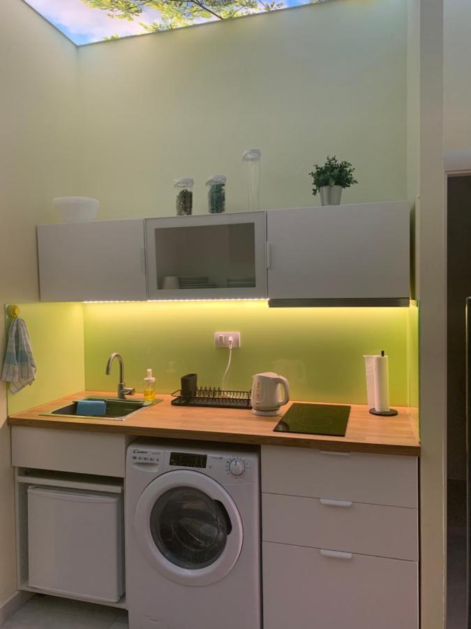 Sunlit Artist Studio Apartment Beograd Ngoại thất bức ảnh